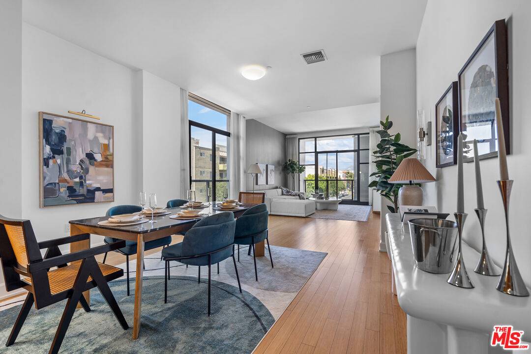 3223 W 6th St 2BR La