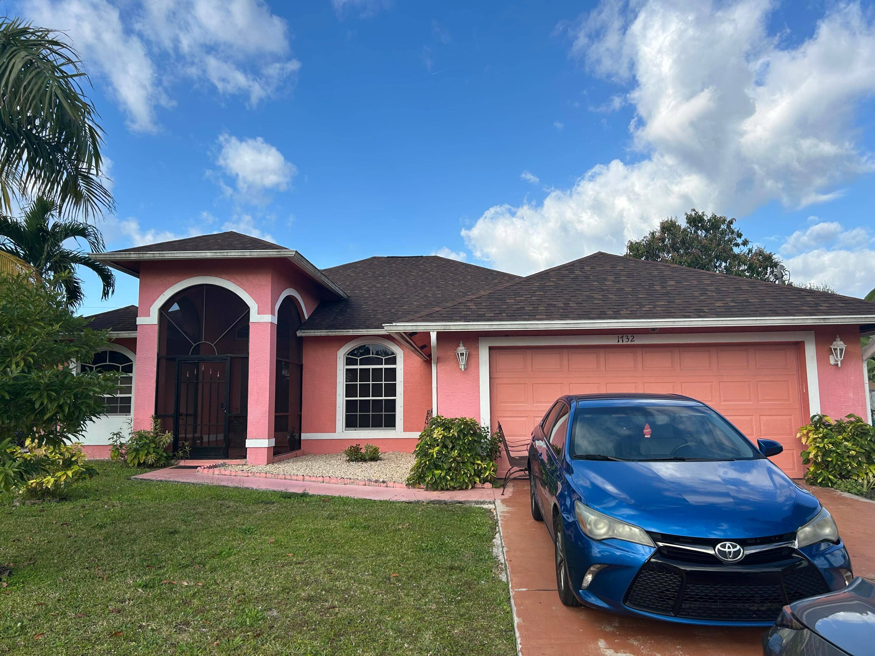 This property is 4 2 2 CBS home built is 2005.