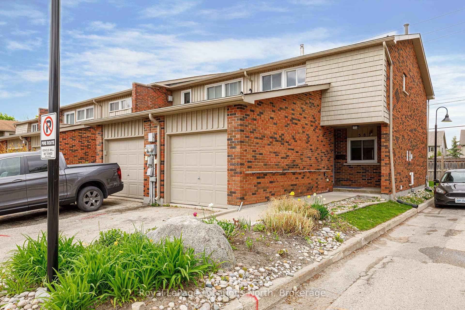 Welcome to 581 Tenth Street a spacious 4 bedroom, 4 bathroom end unit townhome nestled in the heart of Collingwoods sought after Vista Blue community.