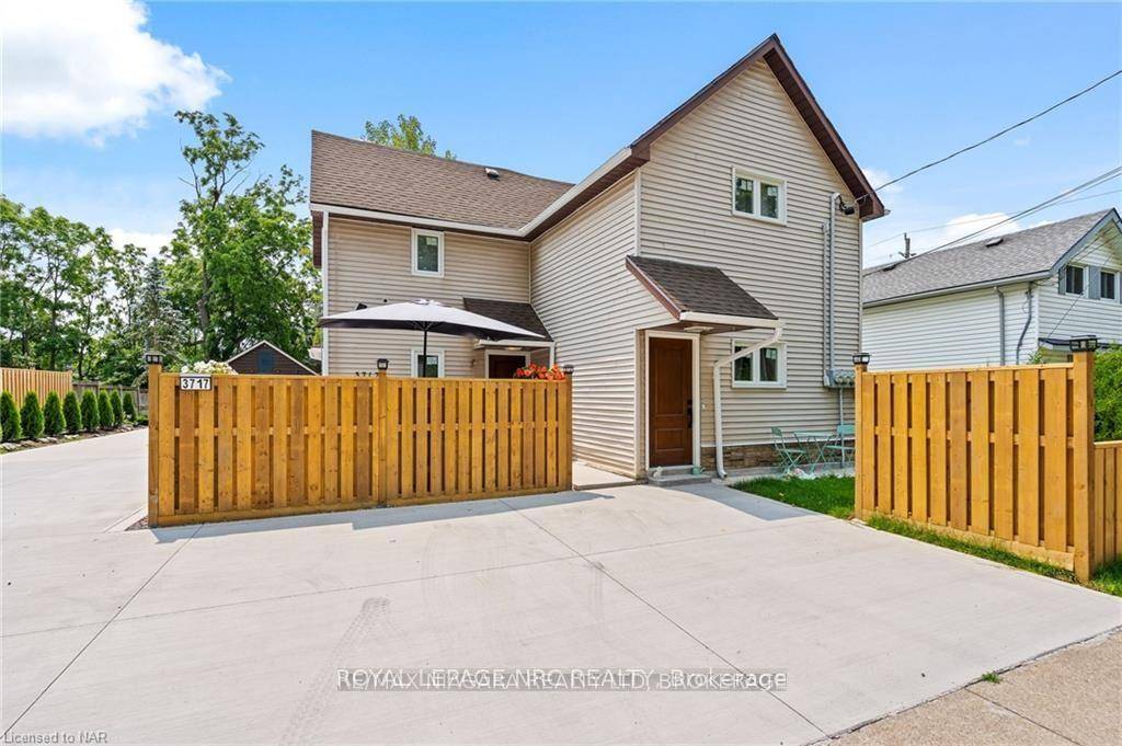 Here's a rare opportunity to rent a newly renovated one bedroom apartment on the main floor.