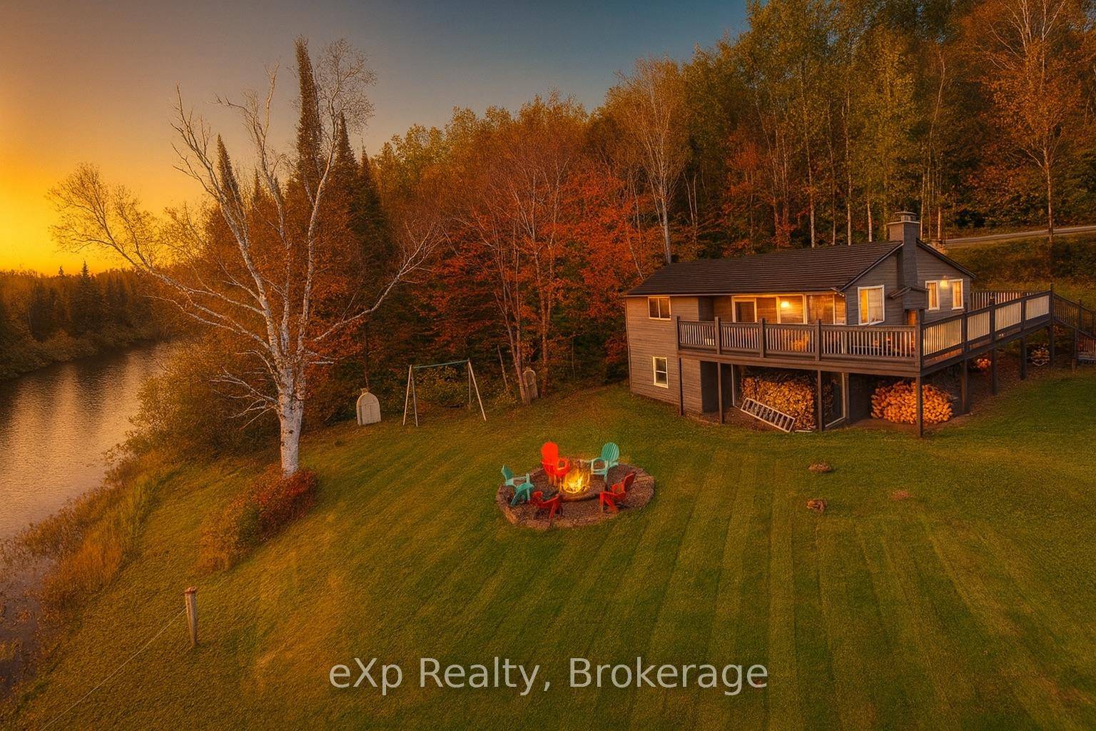 Escape to the serenity of the Magnetawan River with this private, turnkey 3 bedroom, 1.