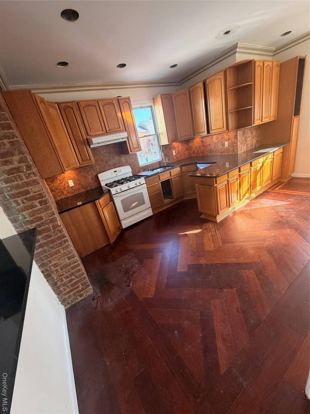 Spacious 3 bedroom, 1 bath apartment located on the 1st floor of a well maintained two family home.