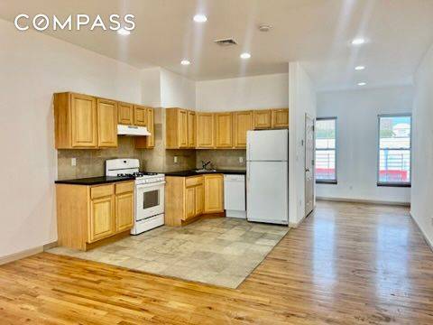 Brooklyn dream loft ! Top floor unit with skylights, large closet space, and massive living space.