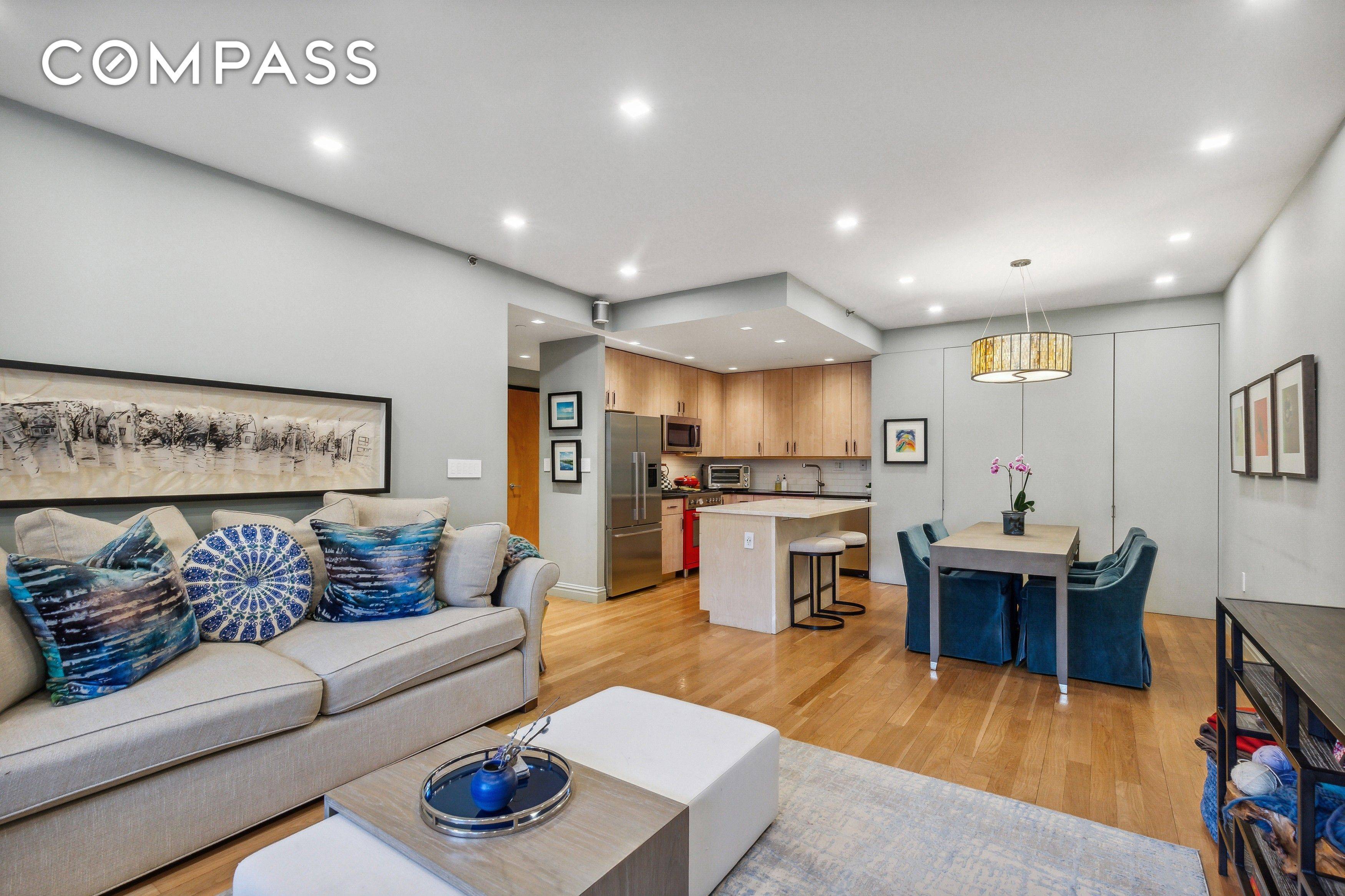 CONDO 3 BEDS, 2 BATHS Storage Room RARE opportunity to purchase a gracious and MOVE IN ready 3 full bedroom, 2 bath CONDO with W D, A C, large separate ...