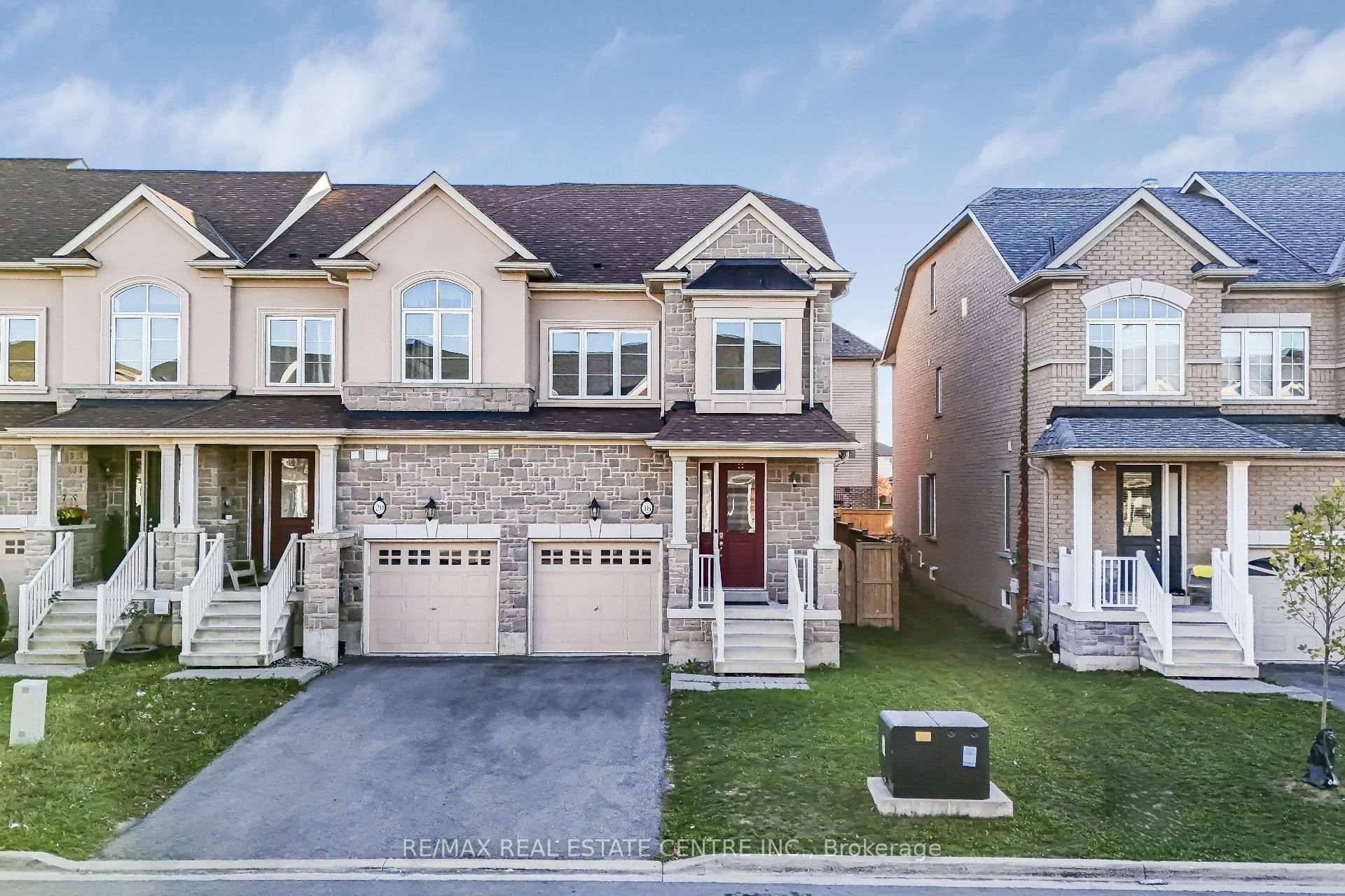 Exceptional Freehold End Unit Townhome in Desirable Stoney Creek, Discover this stunning freehold end unit townhome offering the space and comfort of a semi detached, enhanced by the privacy and ...