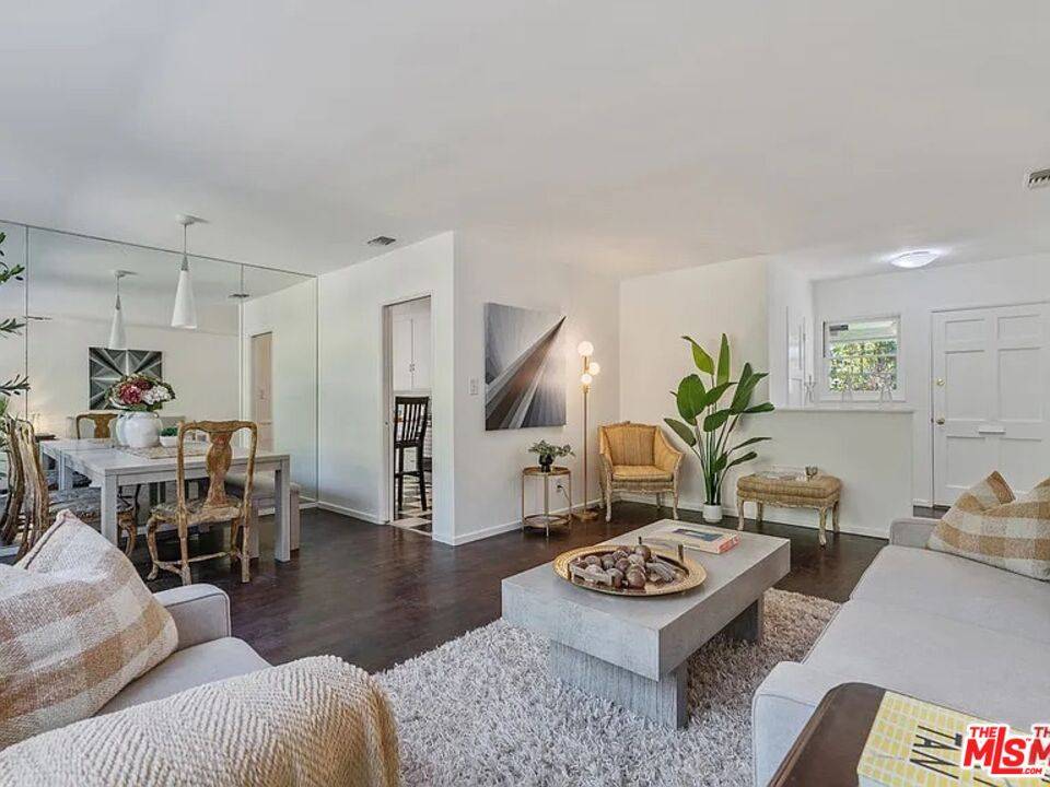3031 S Bentley Ave 3BR La