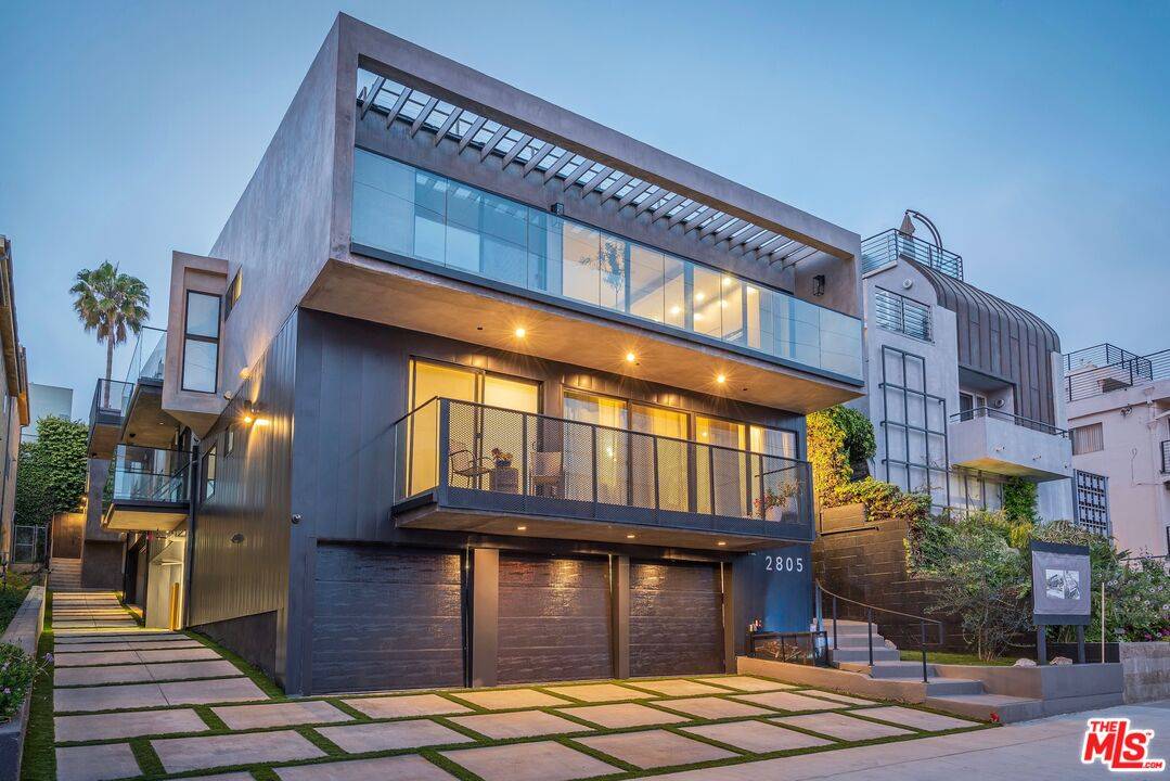 2805   3rd St 2BR Santa Monica La