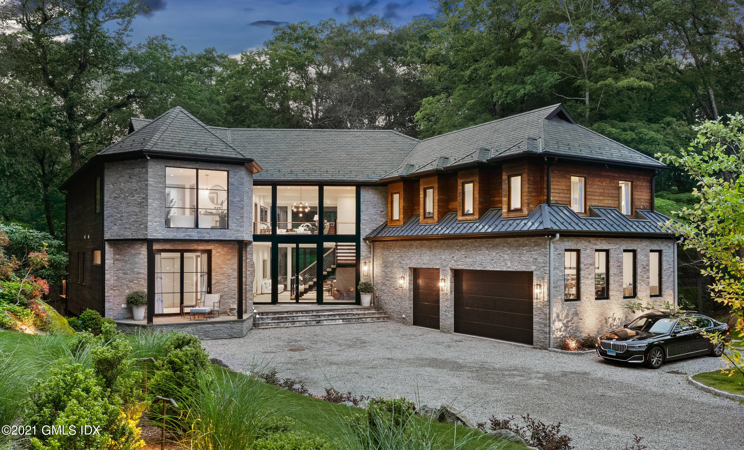 Welcome to Greenwich's ''Modern Tranquility'' A New Luxury Home located in the heart of Greenwich, discover a flawless connection between tranquil outdoors and luxury modern living with this contemporary and ...