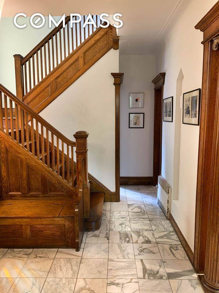 Luxurious Victorian House for Rent in Ditmas Park !