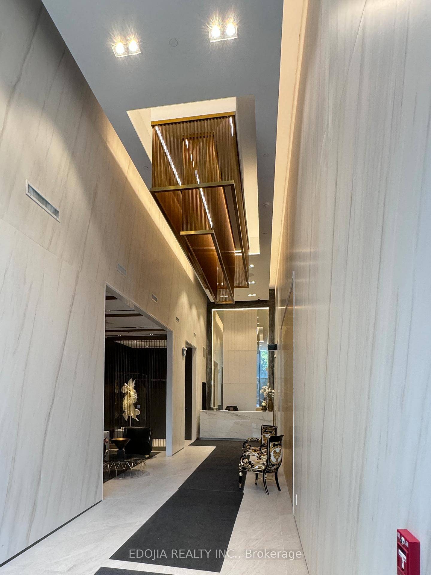 Prestigious Prime Condo 2B2B Unit.