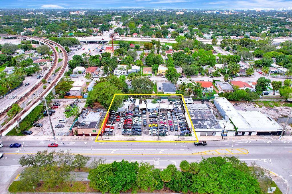 This 19, 500 SF assemblage is comprised of four contiguous folios on the 36th Street corridor of Miami's burgeoning Allapattah neighborhood.