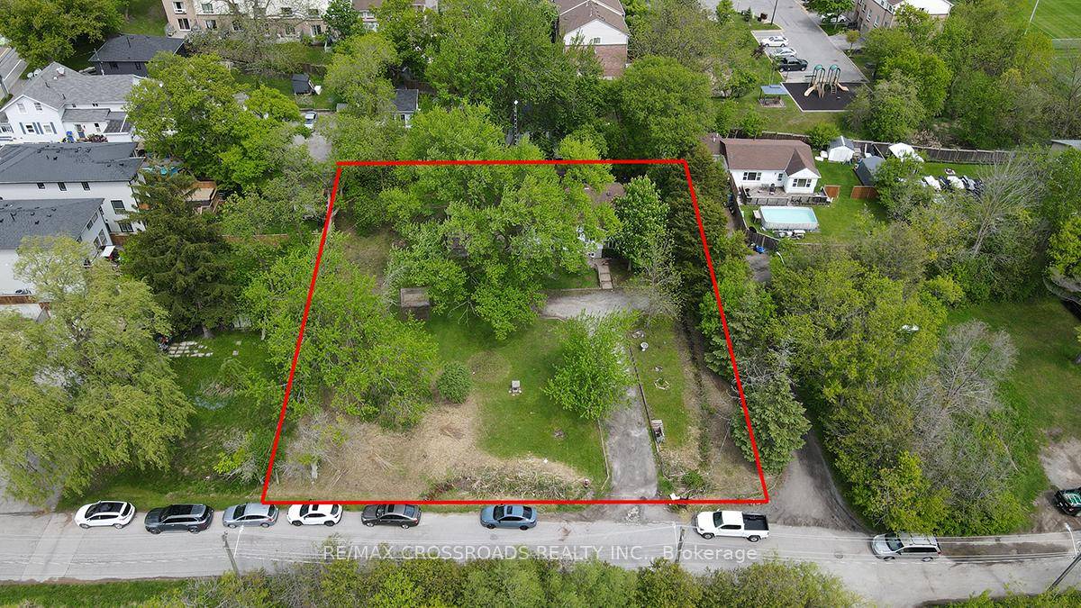 Rare Redevelopment Opportunity in the Heart of Newmarket !