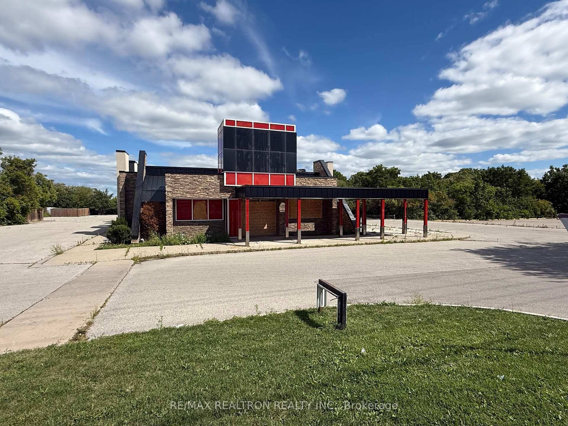 Prime 10, 000 sf Stand Alone Commercial Retail Building located in the Heart of Newmarket's Busiest Commercial Corridor and Located Directly on Yonge Street with Exposure to Thousands Of Cars ...