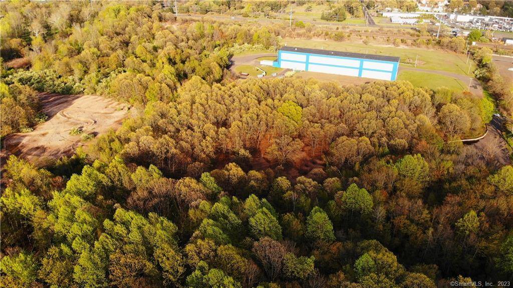 These 35 acres are in a prime for industrial or commercial development.
