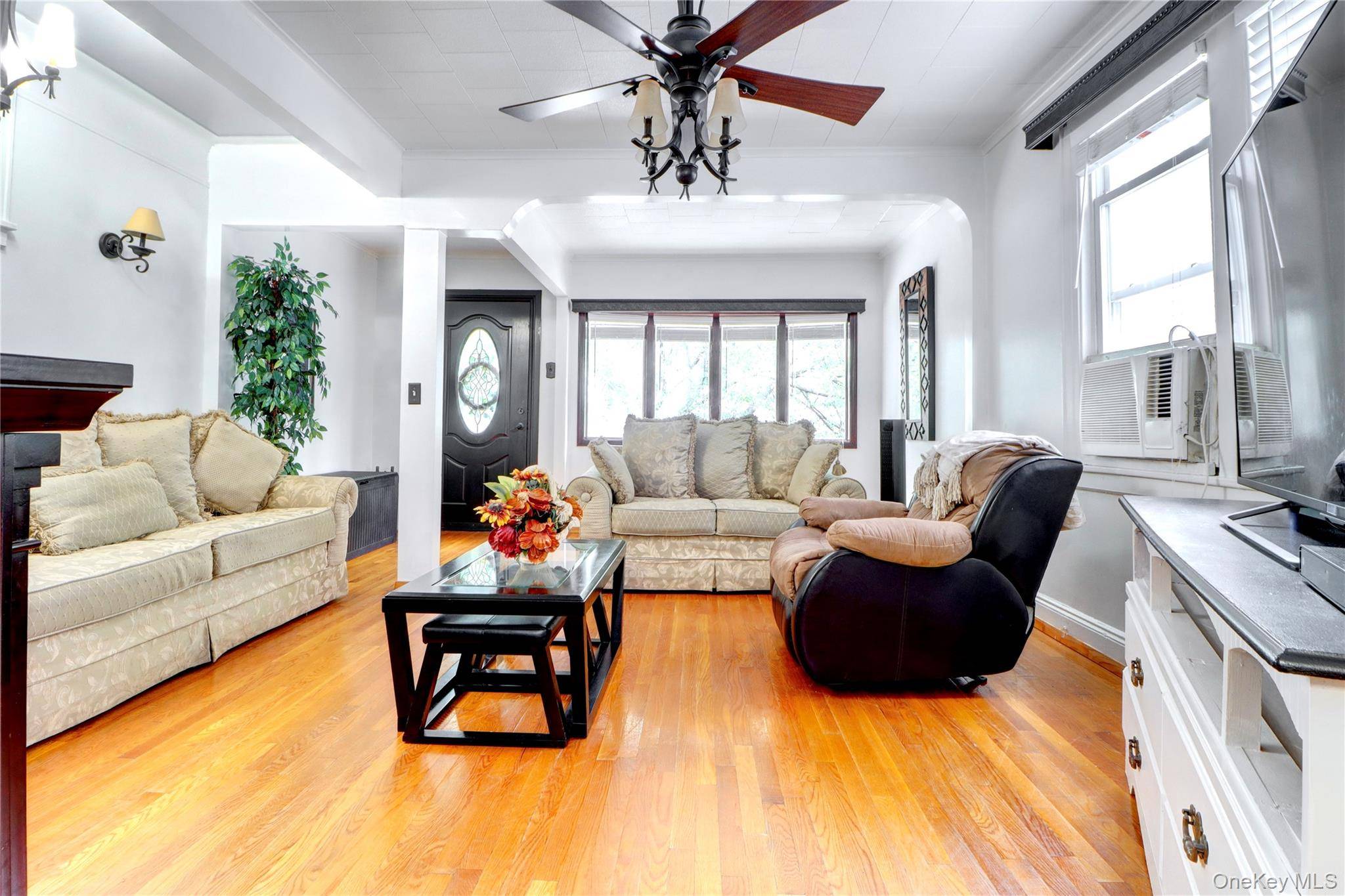 OPEN HOUSE BY APPOINTMENT 9 6 25 12PM 2PM Charming amp ; Spacious Two Family Home Used as One Prime Glendale Location !