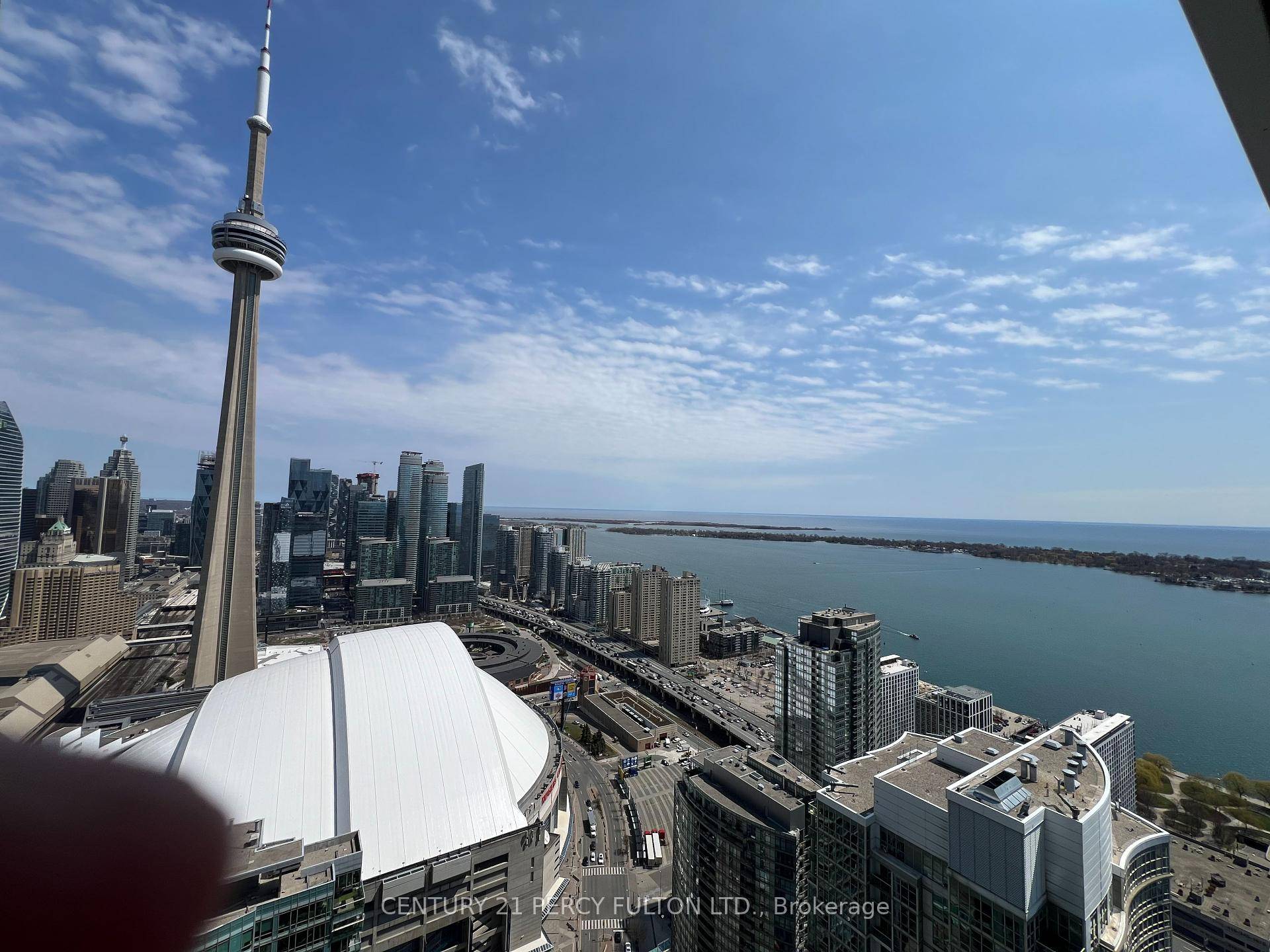 Brand New Sunny spacious south east facing corner unit, formal 3 Bedroom, 2bath with parking locker, great layout wall to wall windows.