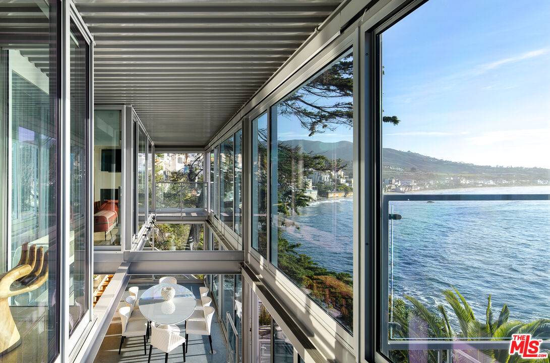 6525   Point Lechuza DR Malibu LA