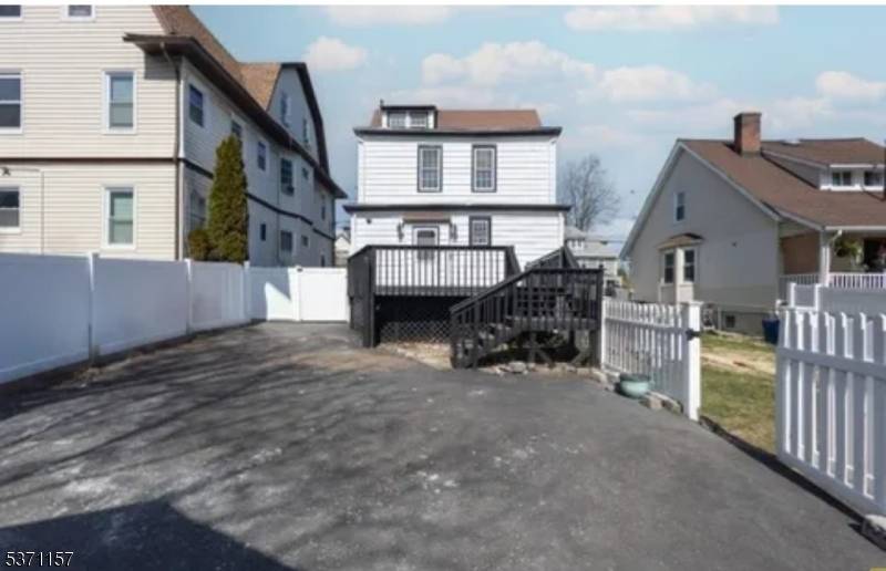 Victorian Charm Meets Modern Living 4BR 2.
