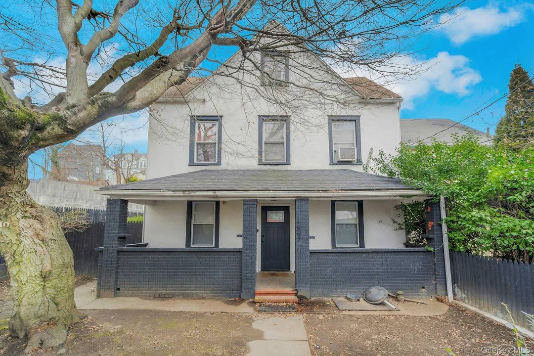 Multiple Offers. Highest and Best by Thursday January 22 at 12pm.