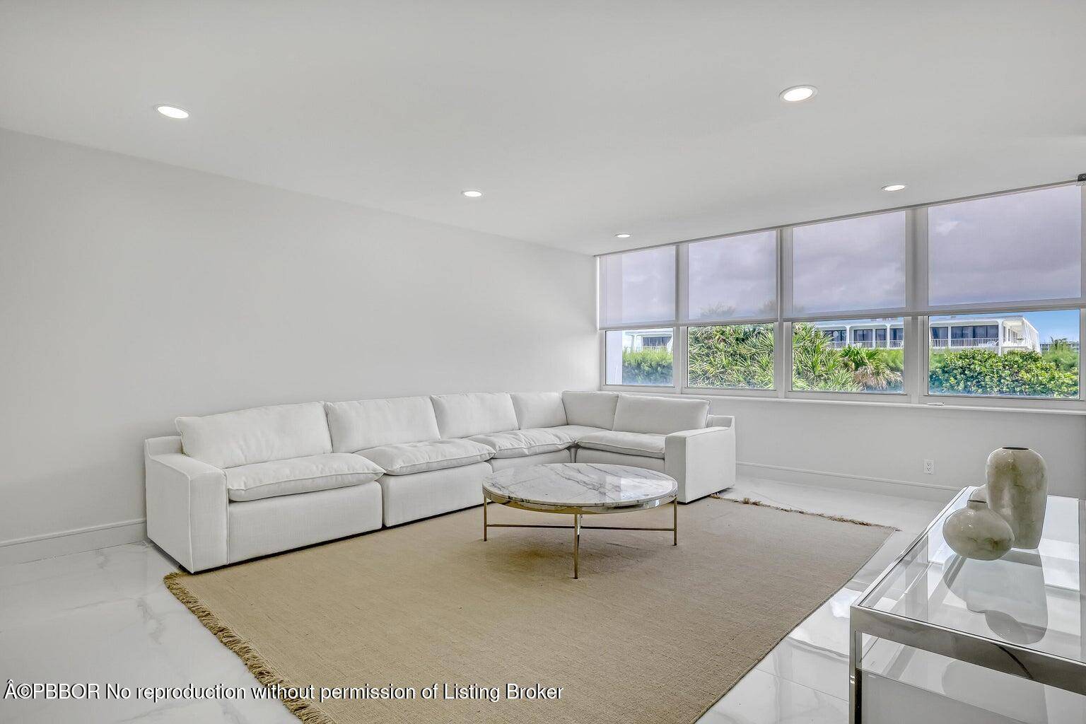 This spacious 1 bedroom 1.