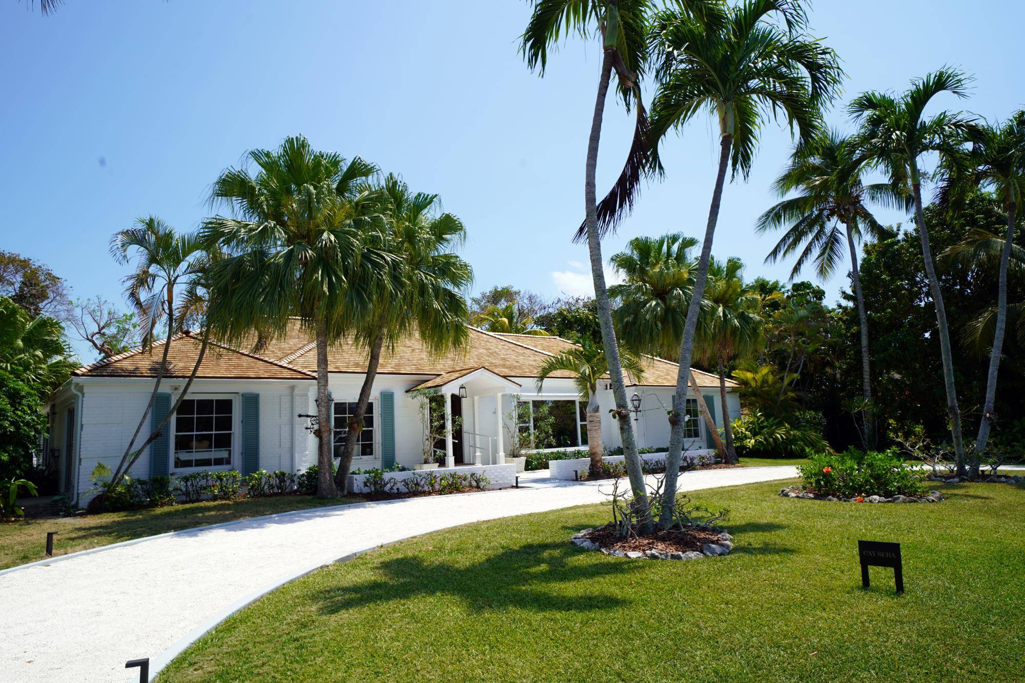 CLIFTON BAY DRIVE Single Family Home Lyford-Cay New-Providence