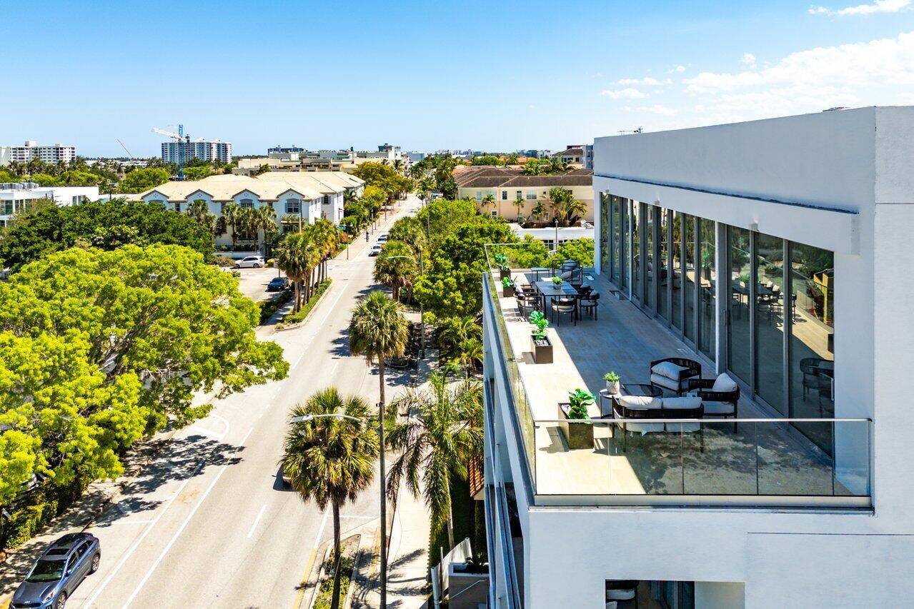 Penthouse Perfection Experience elevated living at ARIA, a brand new luxury boutique development in the heart of East Delray Beach.