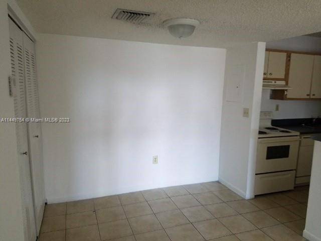 Great 1 1 condo in convenient location near highways and shopping.