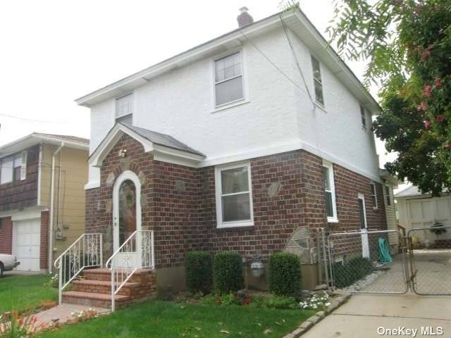 Hempstead 2 Story Colonial offers 3br, 2Bths, 1500 Sqft, New Roof, Updated Den Full unfinished basement, nice yard, detached 1 car garage with driveway for 4 cars.