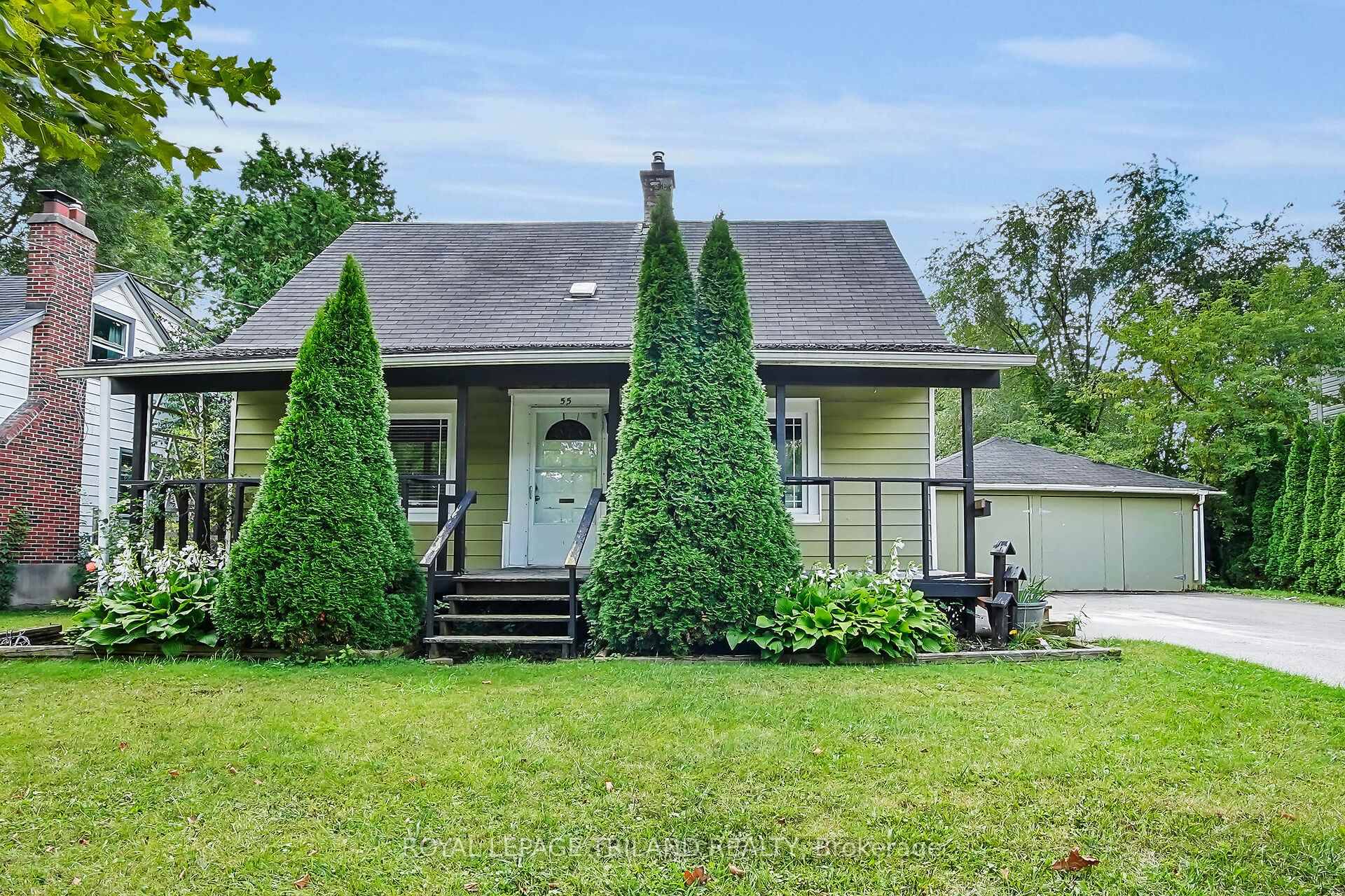 Welcome to your dream renovation opportunity nestled on a tranquil dead end street.