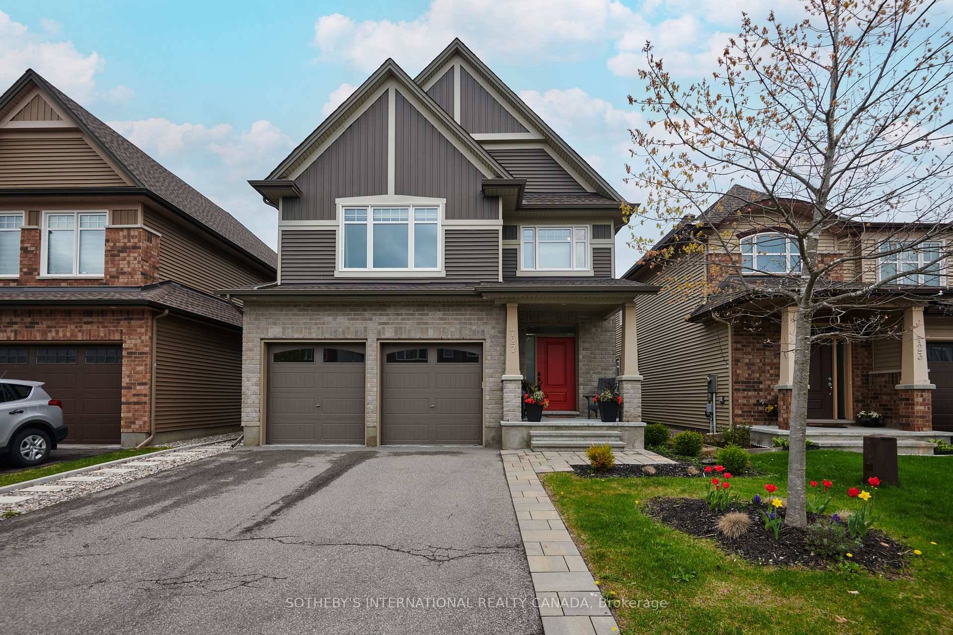 Welcome to 727 Bunchberry Way, a stylish, light filled family home with a dream backyard !