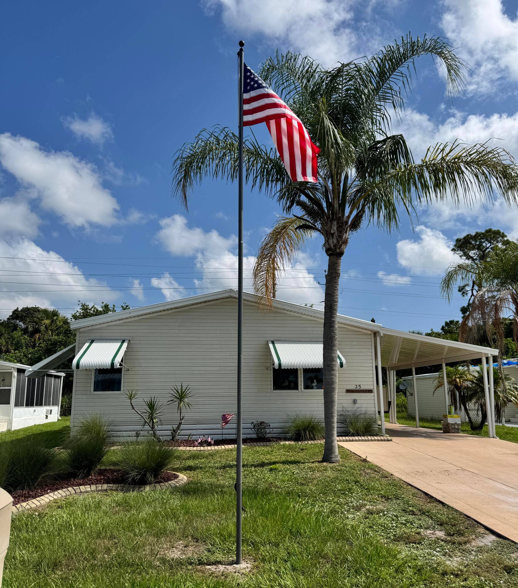 Lovely 3 bedroom 2 bath home in the desirable 55 Spanish Lakes Country Club Village community.