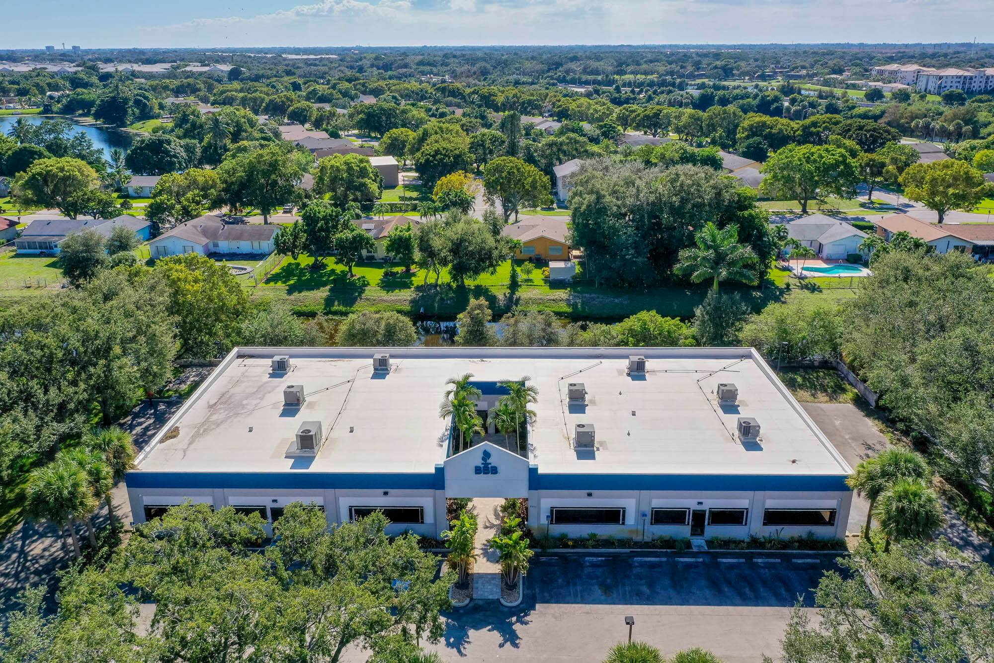 5, 000 square feet of office space available for lease, conveniently located in West Palm Beach.