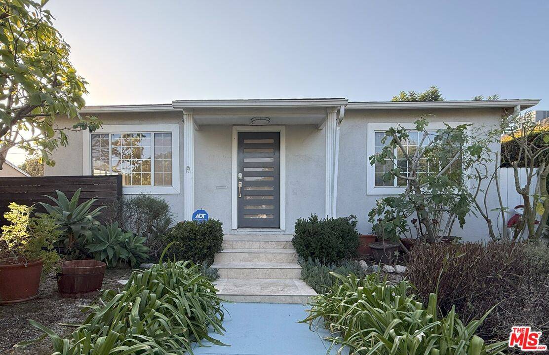 2939 Oakhurst Ave 3BR La