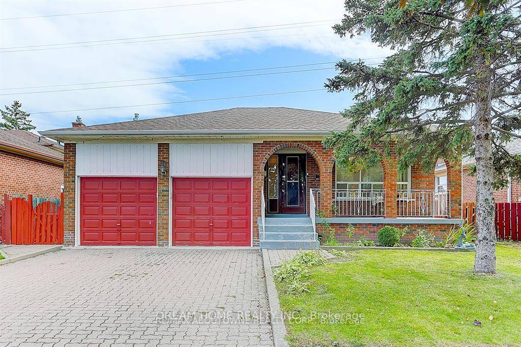 Desirable Neighborhood With Spacious amp ; Cozy Three Bedroom Basement Apartment !