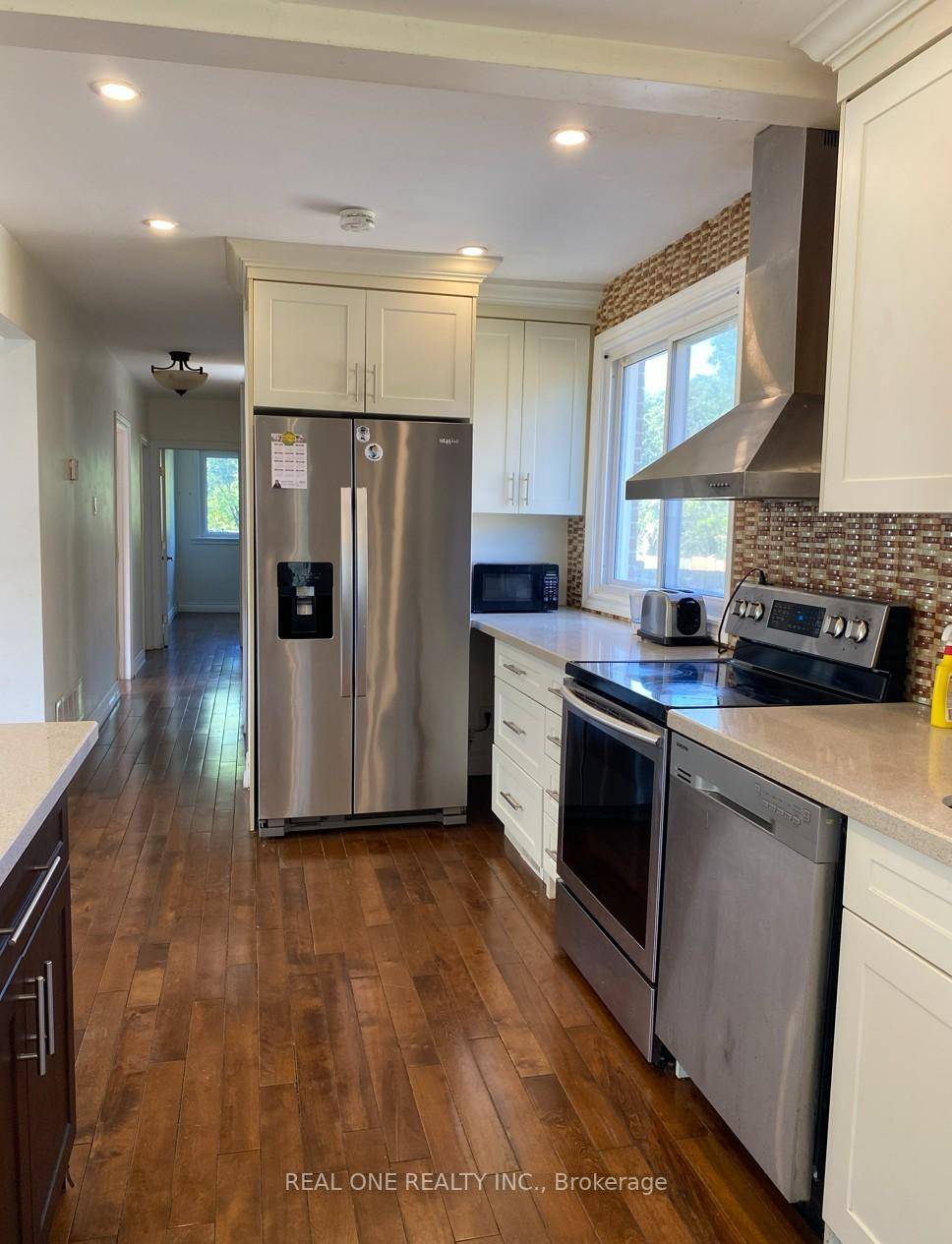 Welcome to this stunning fully renovated amp ; move In ready total 4 bedroom detached home with Seperate entrance to a finished apartment basement.