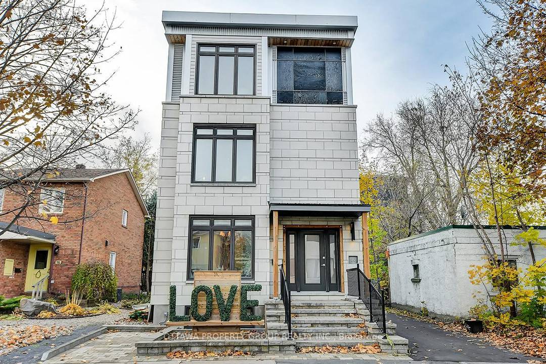 Looking for a furnished executive one bedroom apartment with in unit Laundry.