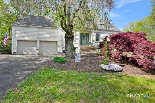 Welcome to Oxford ! This home was lovingly built and maintained by the same owners since 1986.