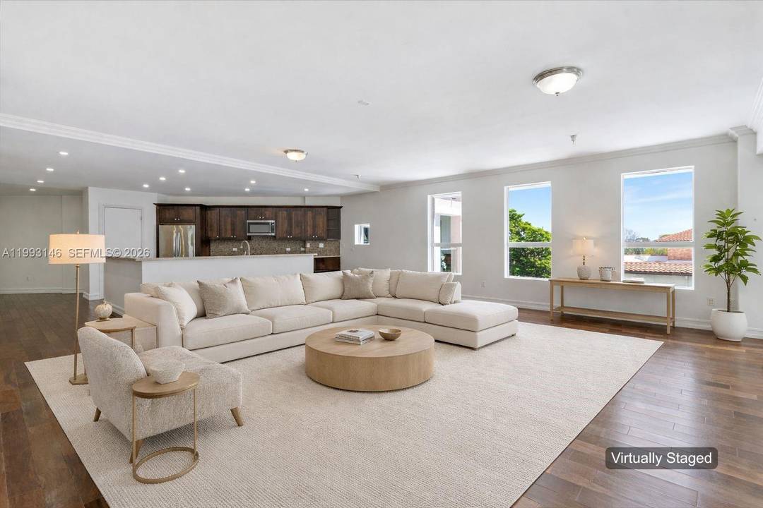 Rare opportunity in one of Downtown Boca Raton s most exclusive boutique buildings.