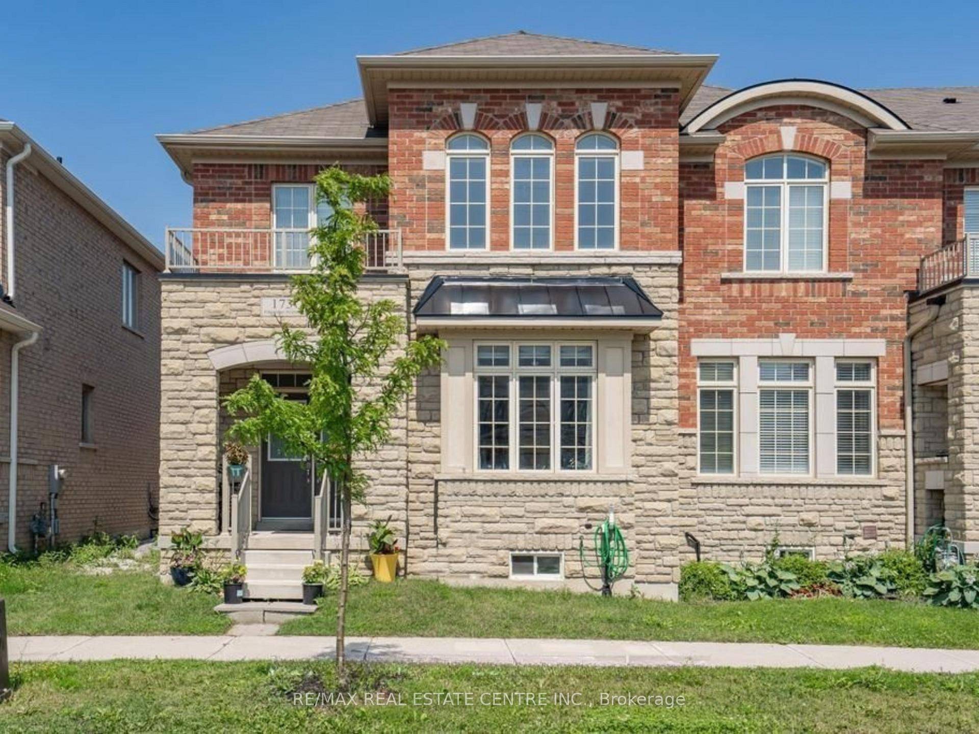 Bright and Spacious End Unit Townhome in Miltons Desirable Ford Neighbourhood !