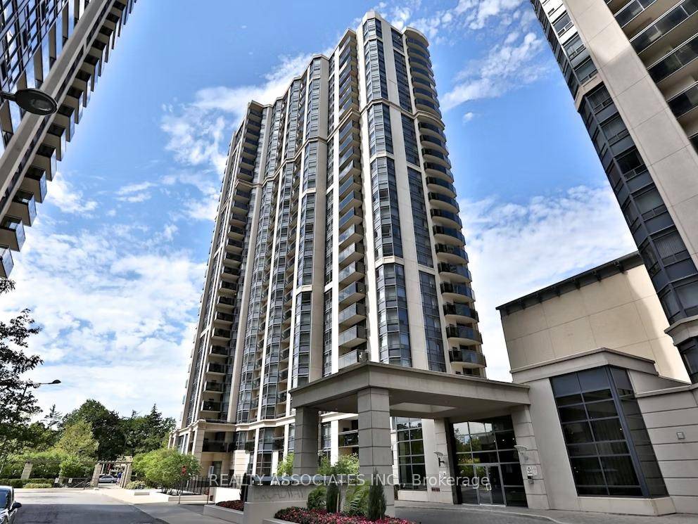 Beautiful, Freshly Painted, Clean,, High Floor With Unobstructed South View, Den Can Be Used As A Second Bedroom With Double Depth Closet, Hotel Style Living With Manchester Location, Direct Access ...