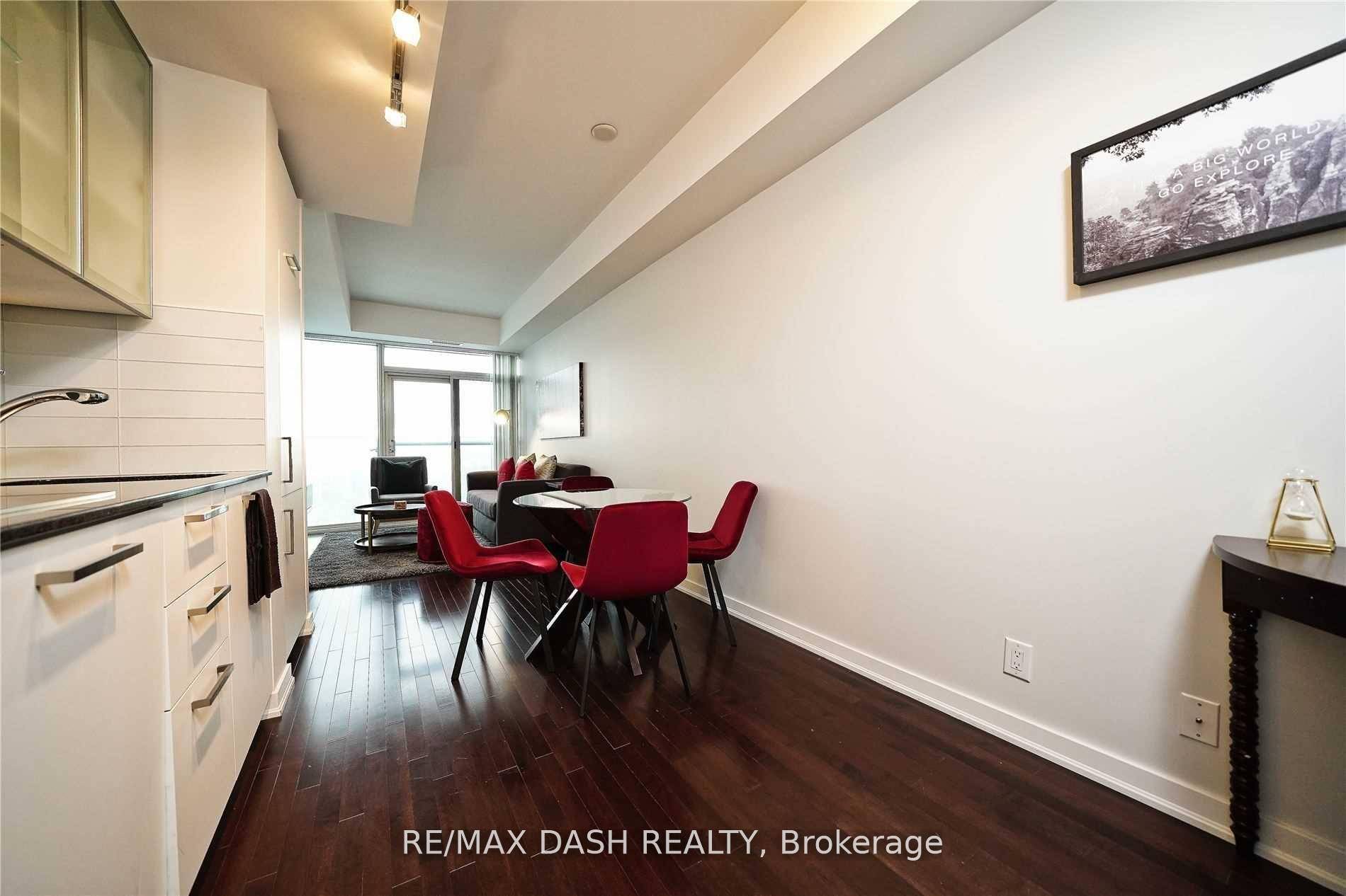 Experience Living In This Stunning 1 Bedroom, 1 Bathroom Residence Located On The 60th Floor, Offering Breathtaking Panoramic Views Of The CN Tower, Rogers Centre, The City Skyline, And The ...