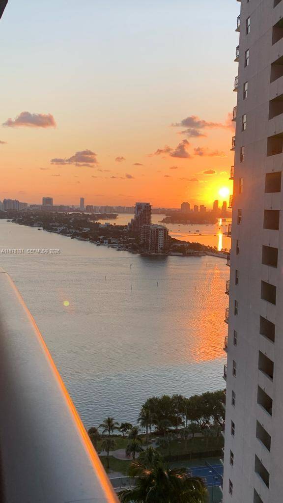 Prime location One bedroom unit for sale at Aria on the Bay Condo offering a polished blend of modern design, luxury finishes, and vibrant city living in one of Miami's ...