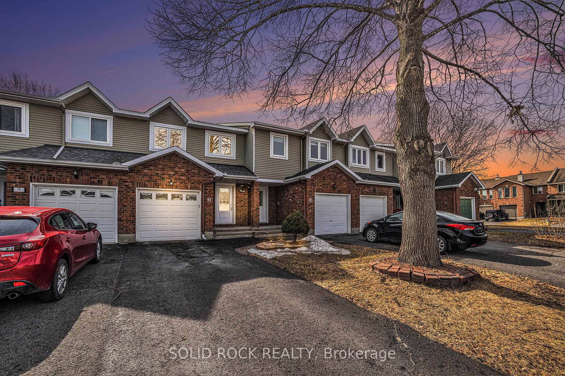 Welcome to this AmazingTownHouse at 81 Royal Field Cres in Beautiful Barrhaven North.