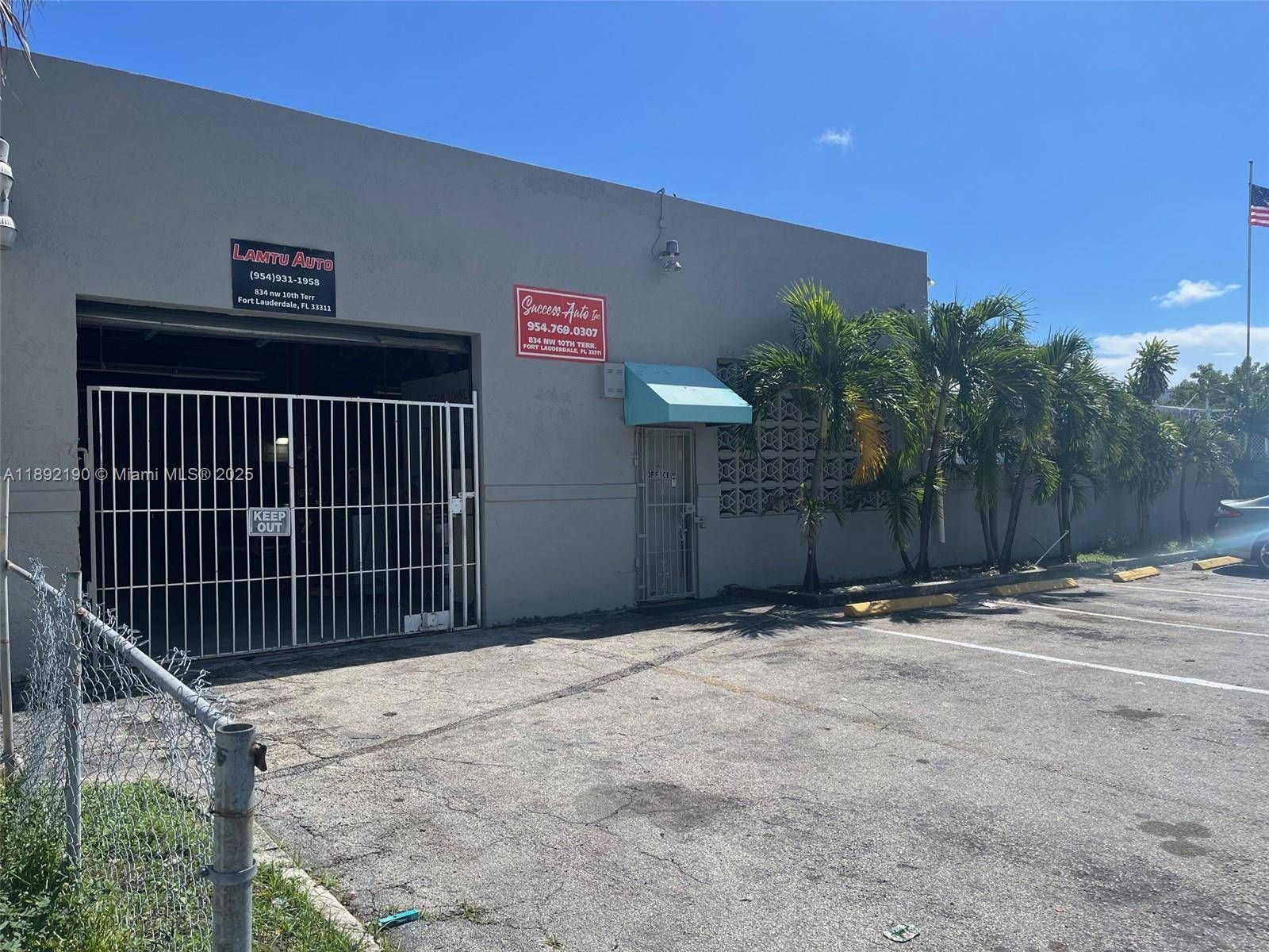 Spacious Commercial Heavy Manufacturing property currently with an established automotive business situated in the heart of Fort Lauderdale.