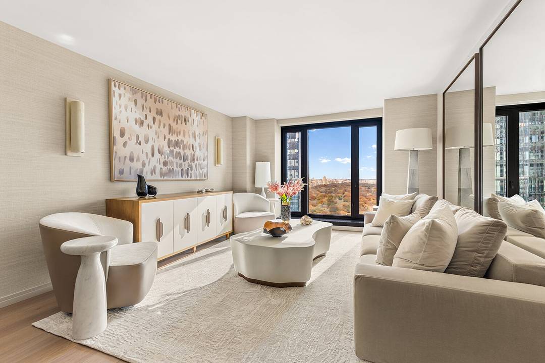 Perched on the 34th floor of the Thompson Central Park Hotel, 34A offers the discerning buyer a luxury sanctuary with direct views of Central Park and access to premier hotel ...