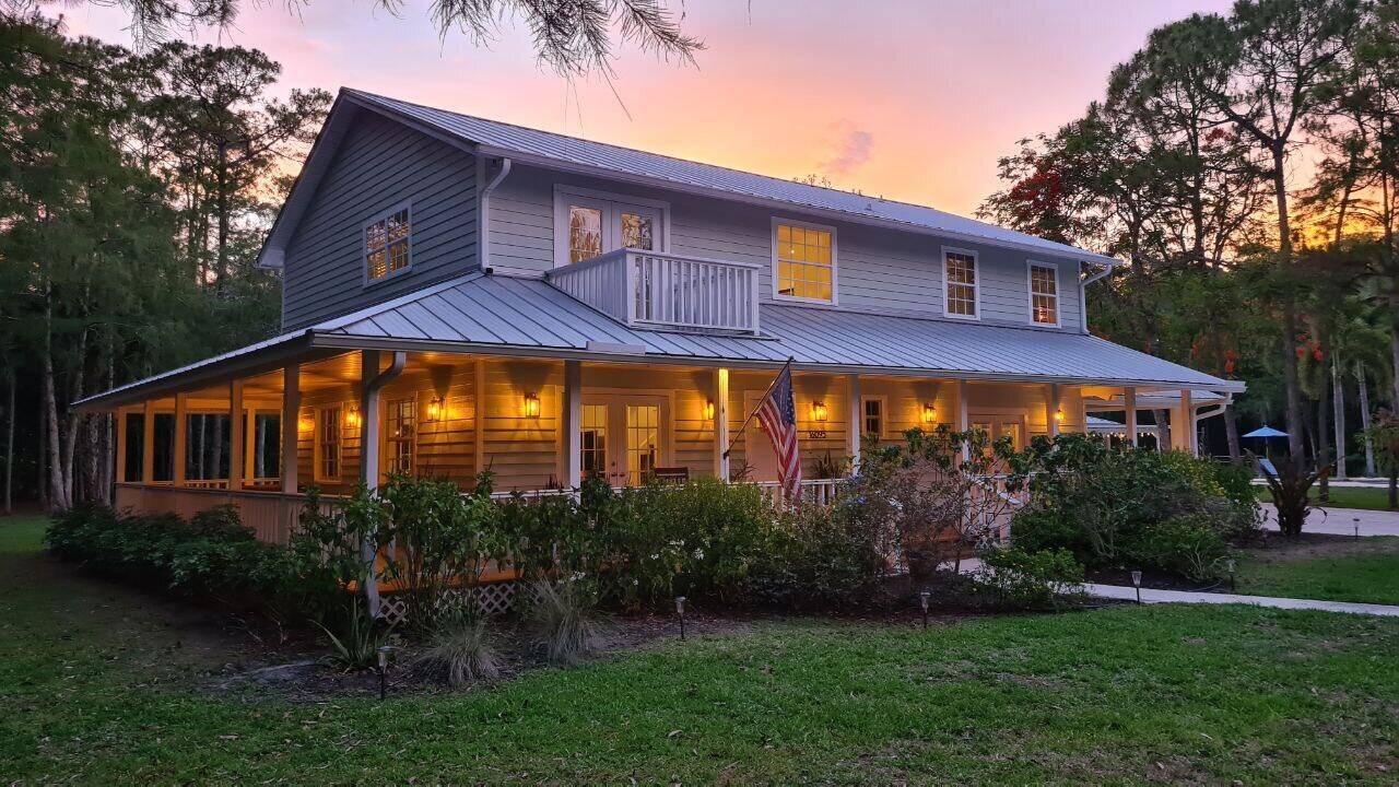 Private oasis at this Jupiter Farms dream retreat.