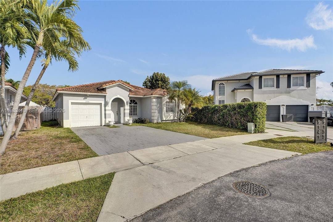 Beautiful 4 bedroom, 2 bath home located in the heart of Kendall.