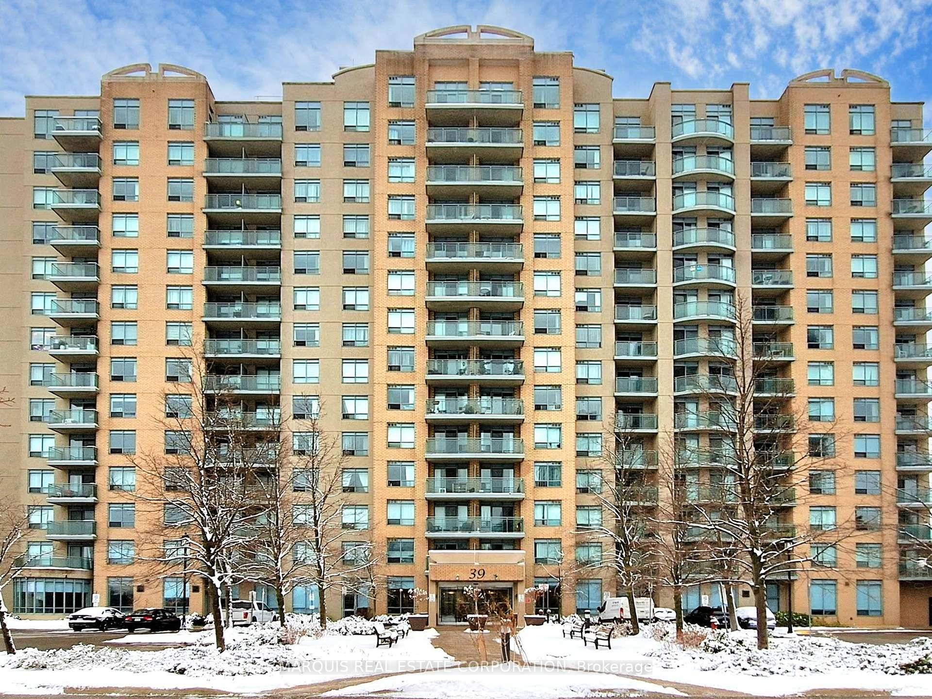 Welcome to 39 Oneida Crescent, a prime address in the heart of Richmond Hill's sought after Langstaff community !
