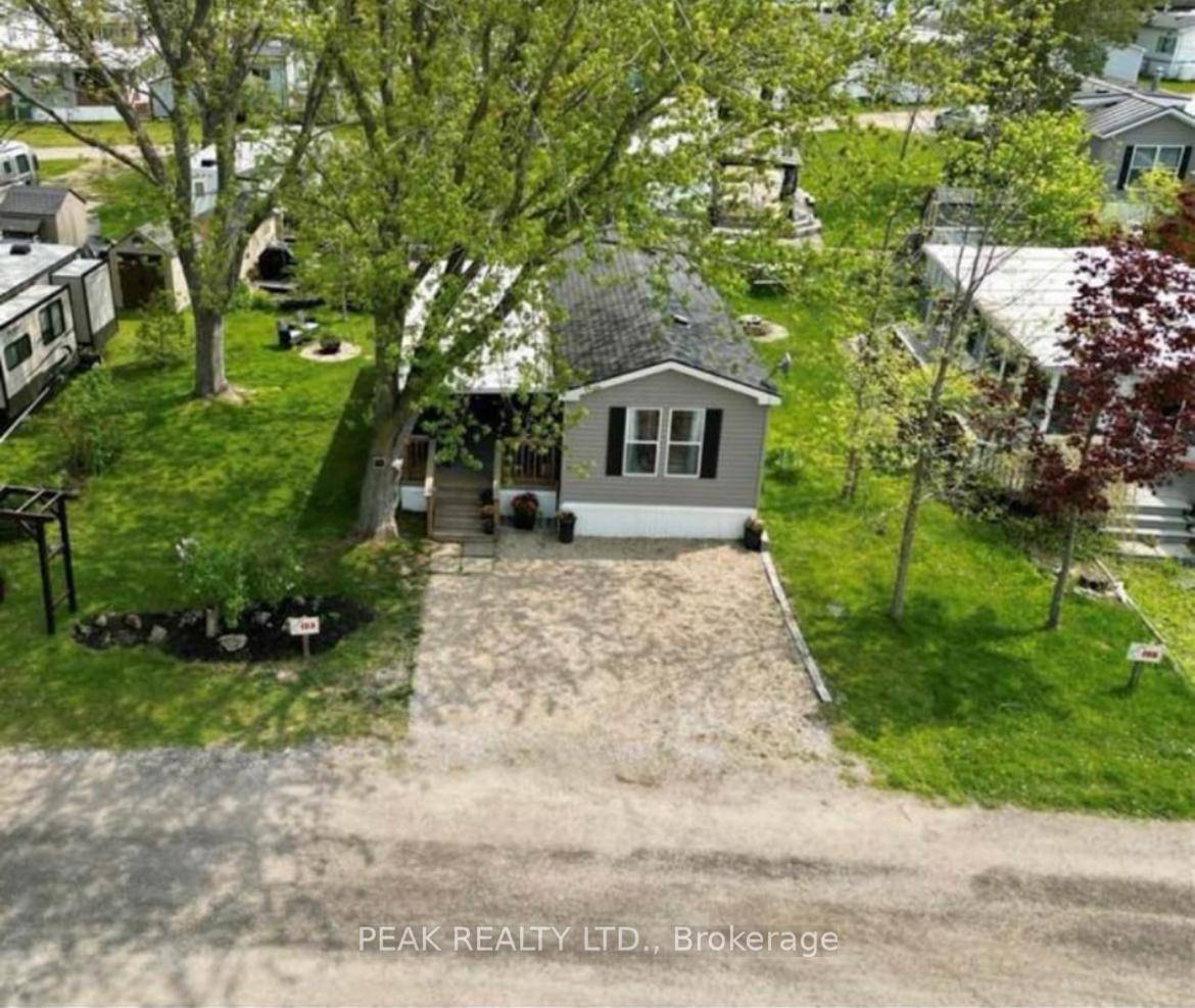 This Open Concept, 2 bedroom Park Model mobile home is located in a land lease community that offers 10 month seasonal accommodation.