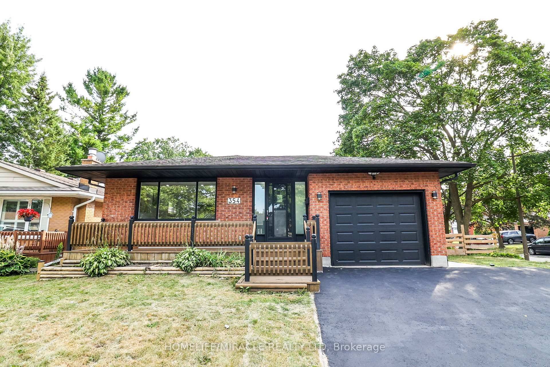 Fully Renovated Carpet Free 3 2 Bedroom Bungalow with In Law Suite 354 Lee Circle, Waterloo.